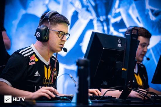 她在30岁时夺得电竞冠军的传奇旅程